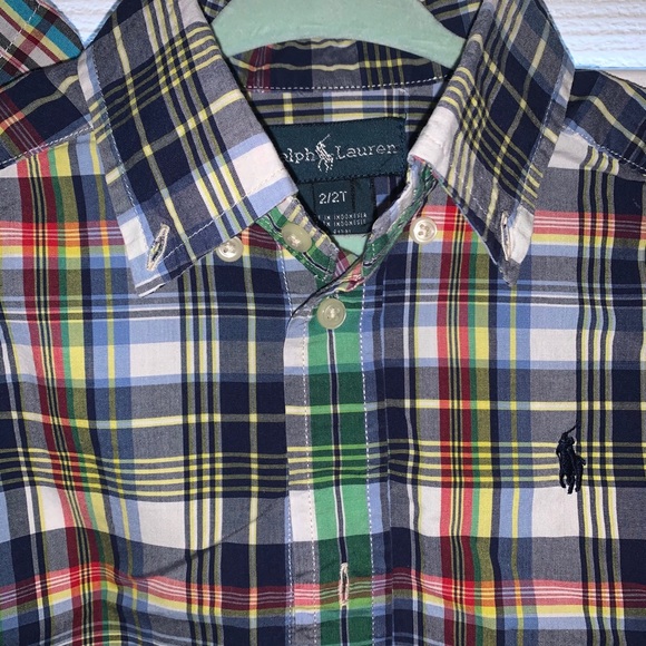 2T polos button-up shirts - Picture 5 of 6